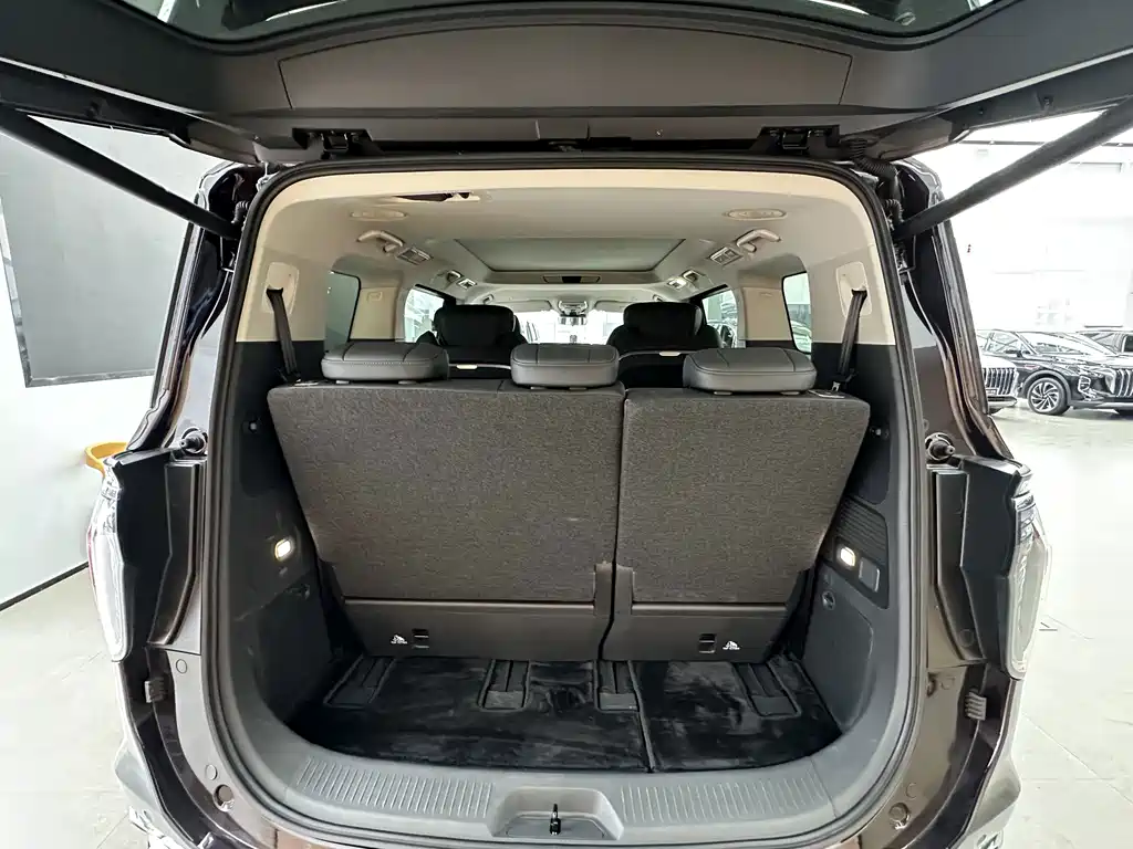 Hongqi Hongqi HQ9 PHEV — миниатюра 16