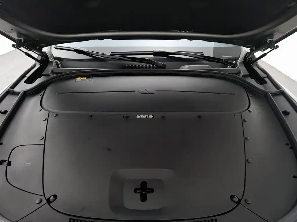 Li Auto Li ONE — миниатюра 6