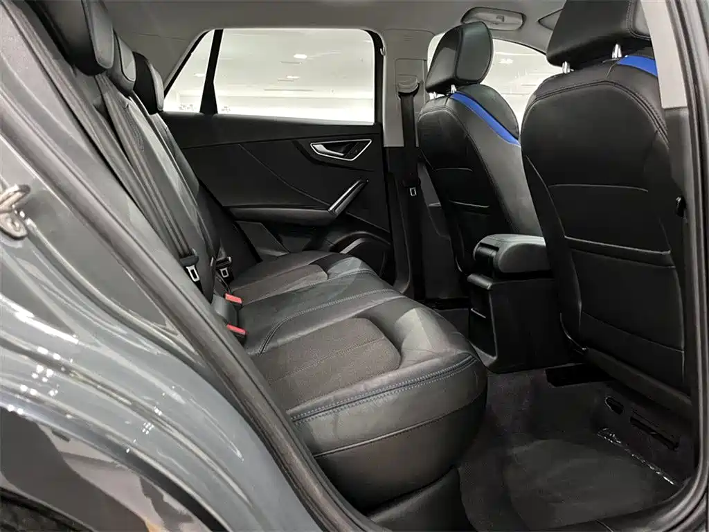 Audi Q2L e-tron — миниатюра 7