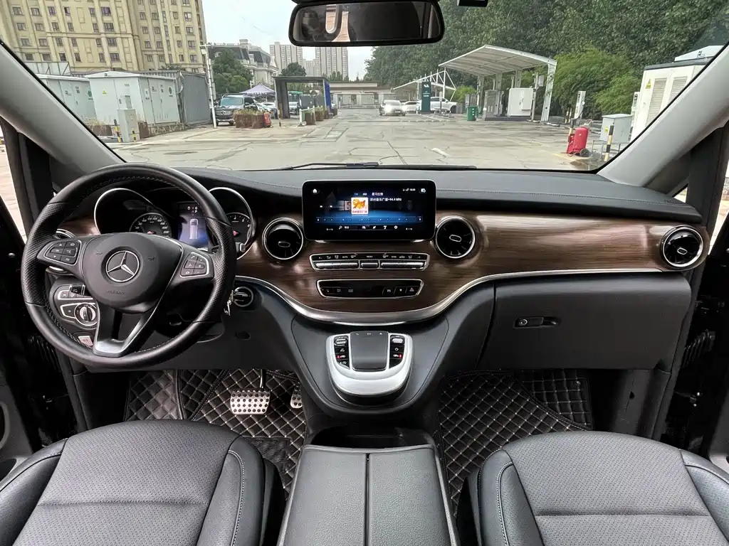 Mercedes-Benz V-Class — миниатюра 6