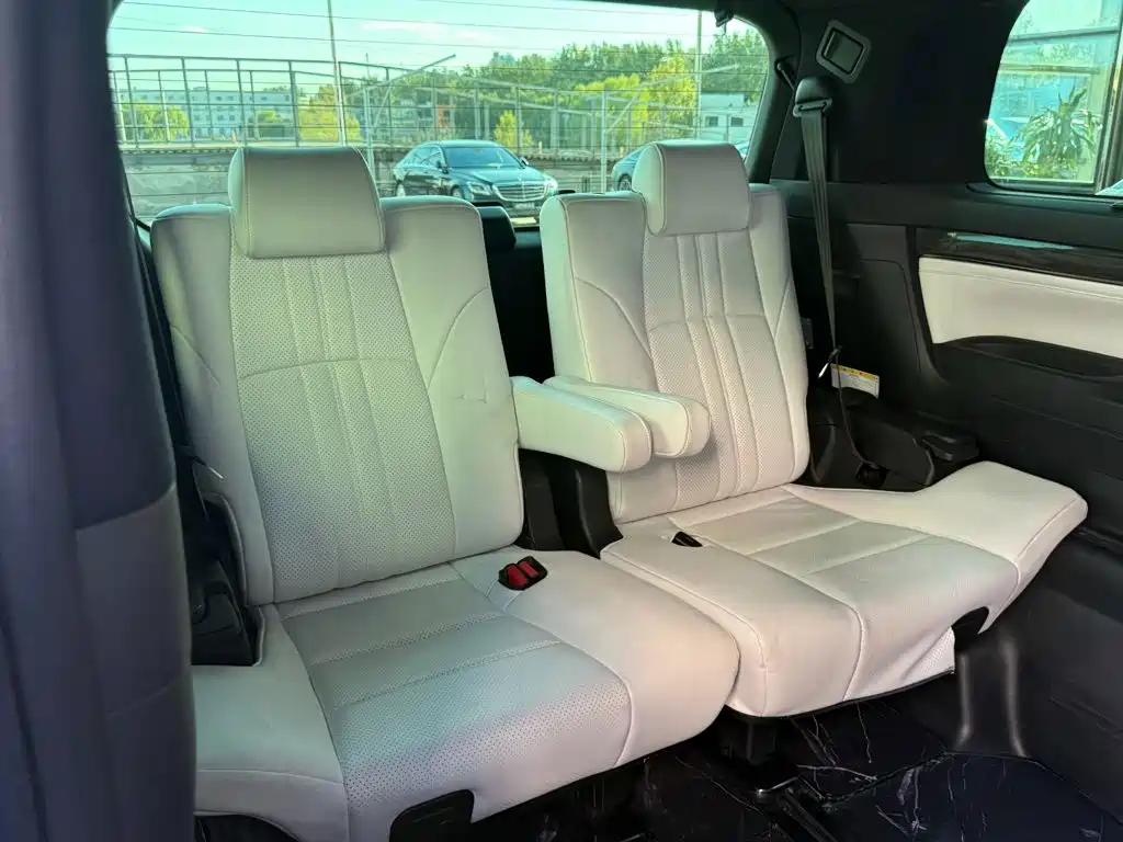 Toyota Vellfire — миниатюра 44