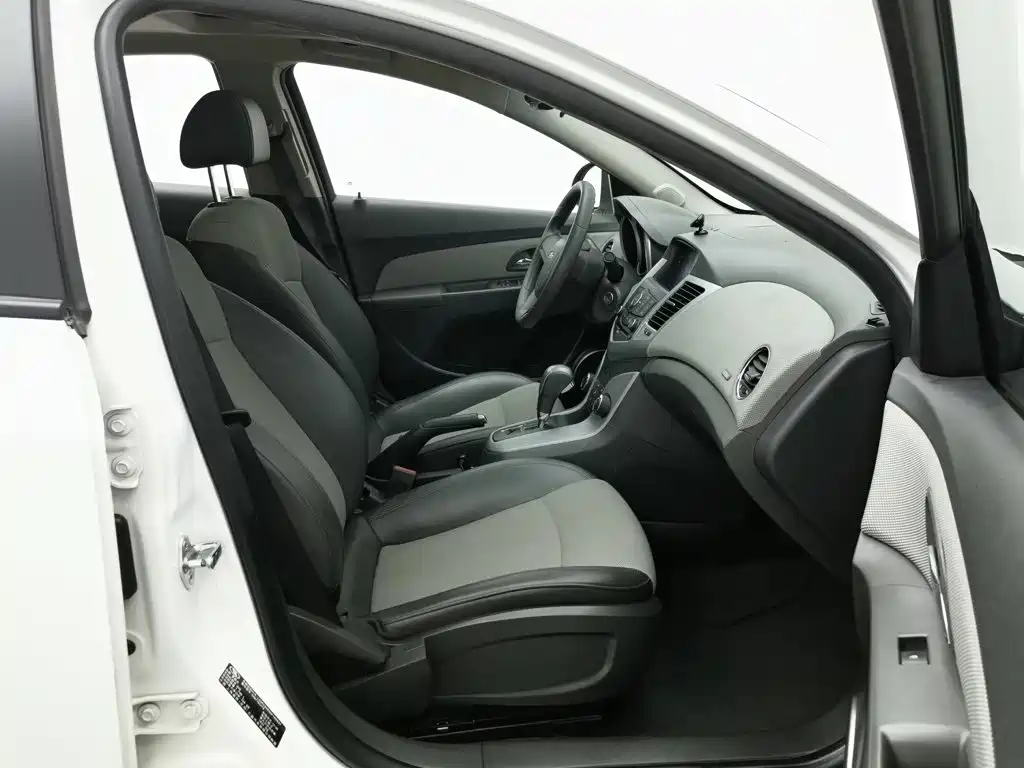 Chevrolet Cruze — миниатюра 23