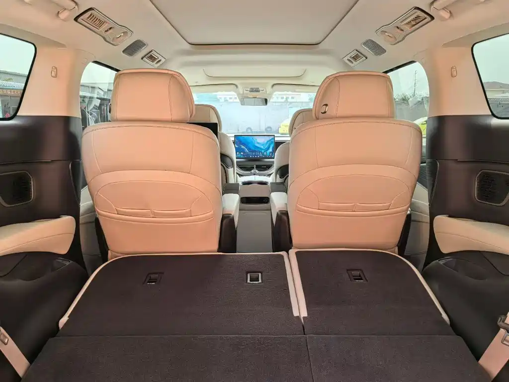 Denza D9 2025 DM-i Smart Drive 1020 Flagship