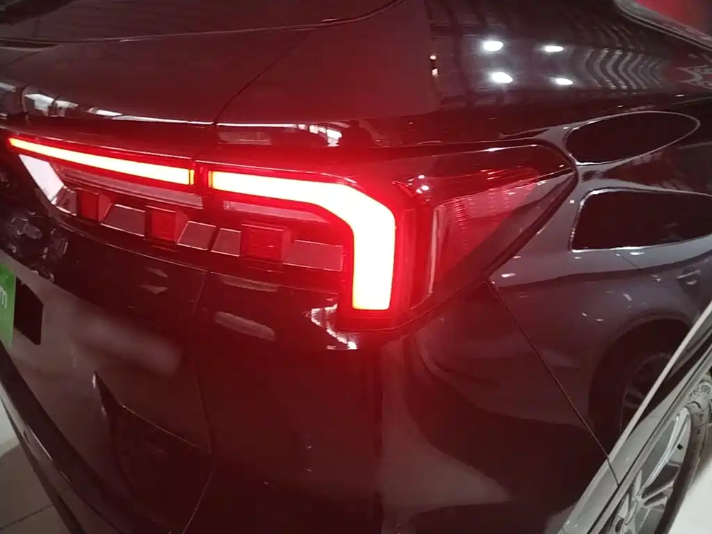 Ford Equator Sport — миниатюра 8