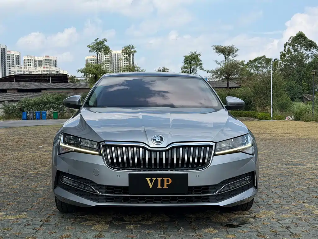 Skoda Superb — миниатюра 2
