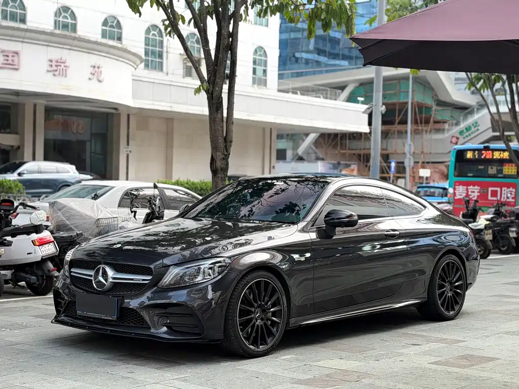 Купить Mercedes-Benz C-Class AMG