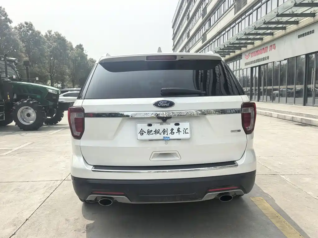 Ford Explorer (Import) - фото 9