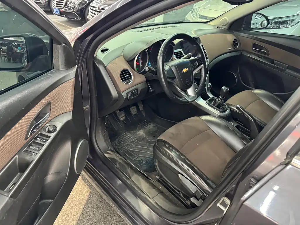Chevrolet Cruze — миниатюра 8