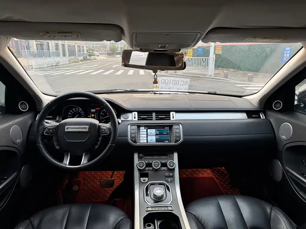 Land Rover Evoque — миниатюра 5