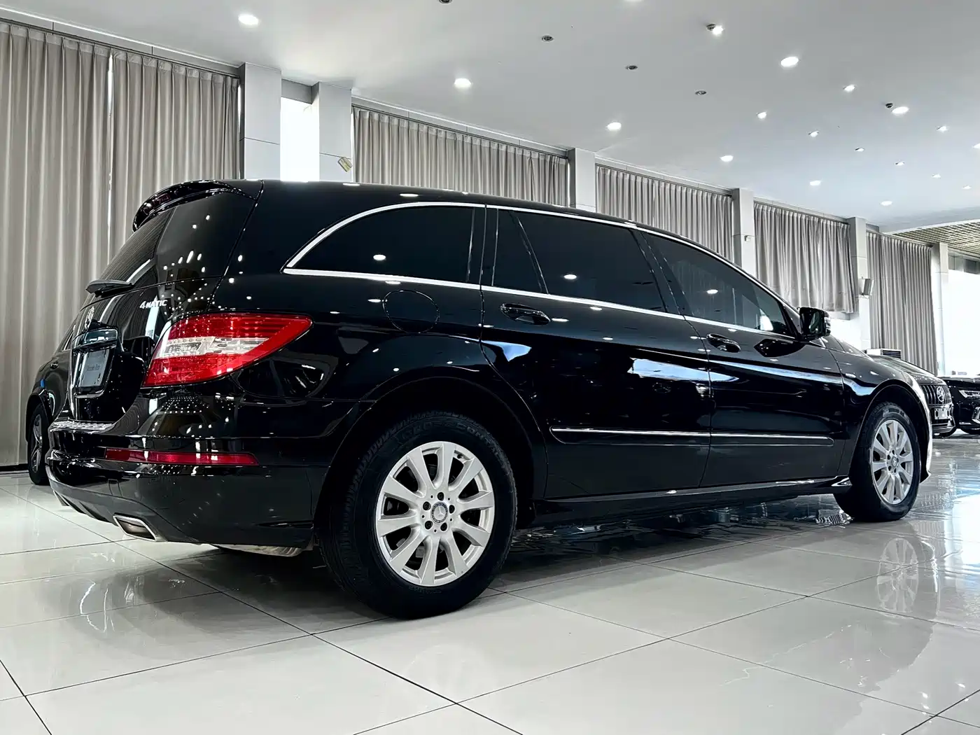Mercedes-Benz R-Class