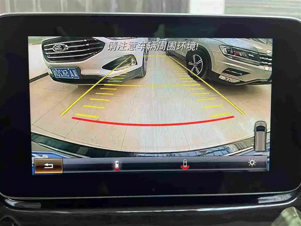 MERCEDES-BENZ V CLASS