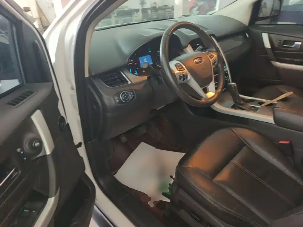 Ford Edge (Import) — миниатюра 16
