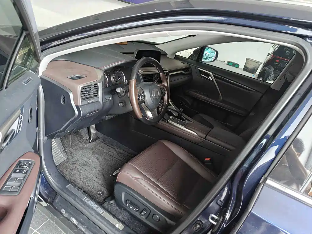 Lexus RX — миниатюра 5