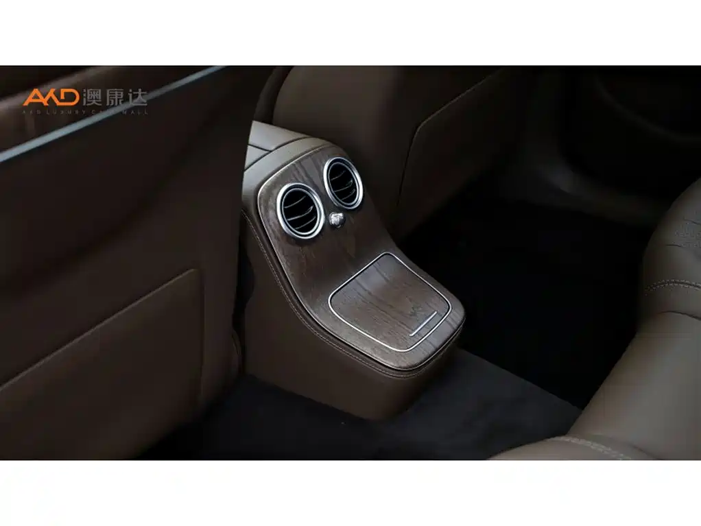 Mercedes-Benz E-Class — миниатюра 9
