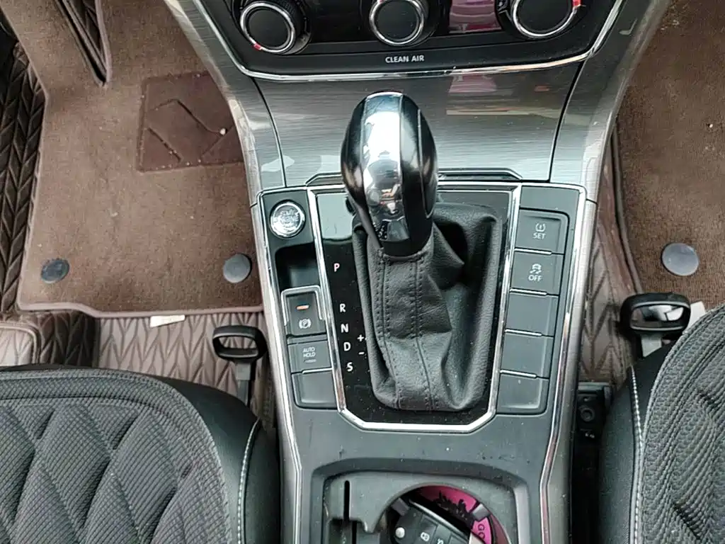 Volkswagen Passat — миниатюра 14