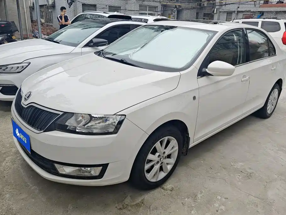2015 Skoda Rapid - zdjęcie 1 z 16