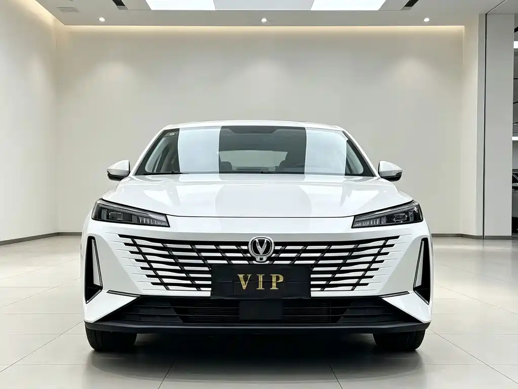 Changan Eado — миниатюра 2