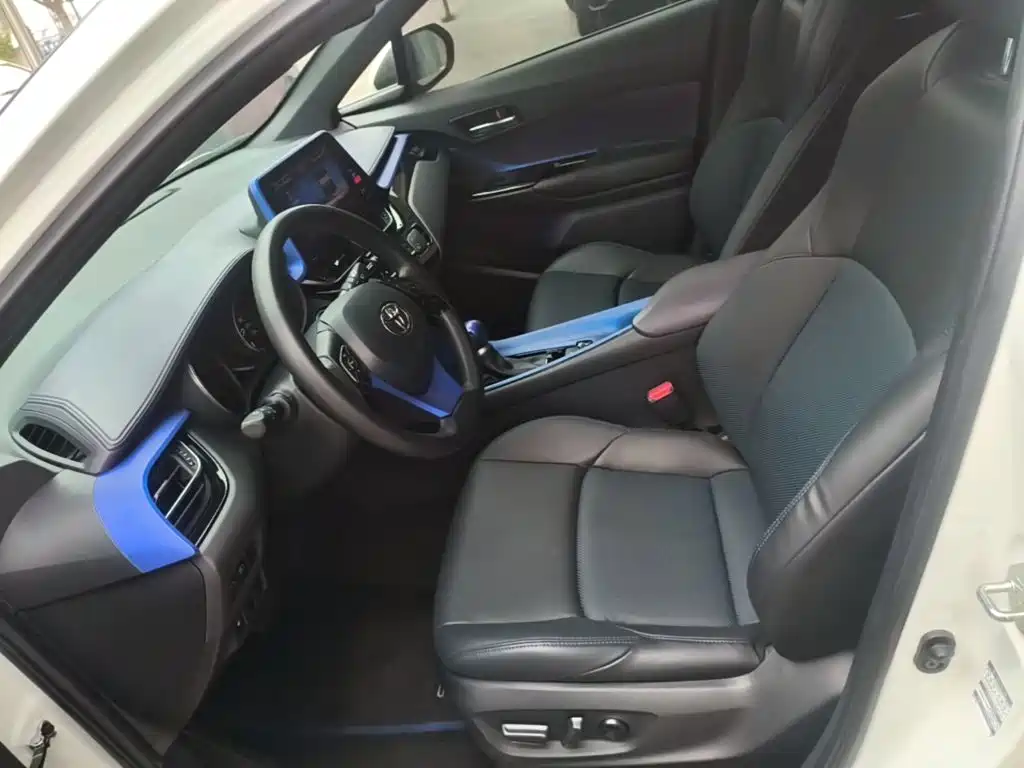 Toyota C-HR — миниатюра 15