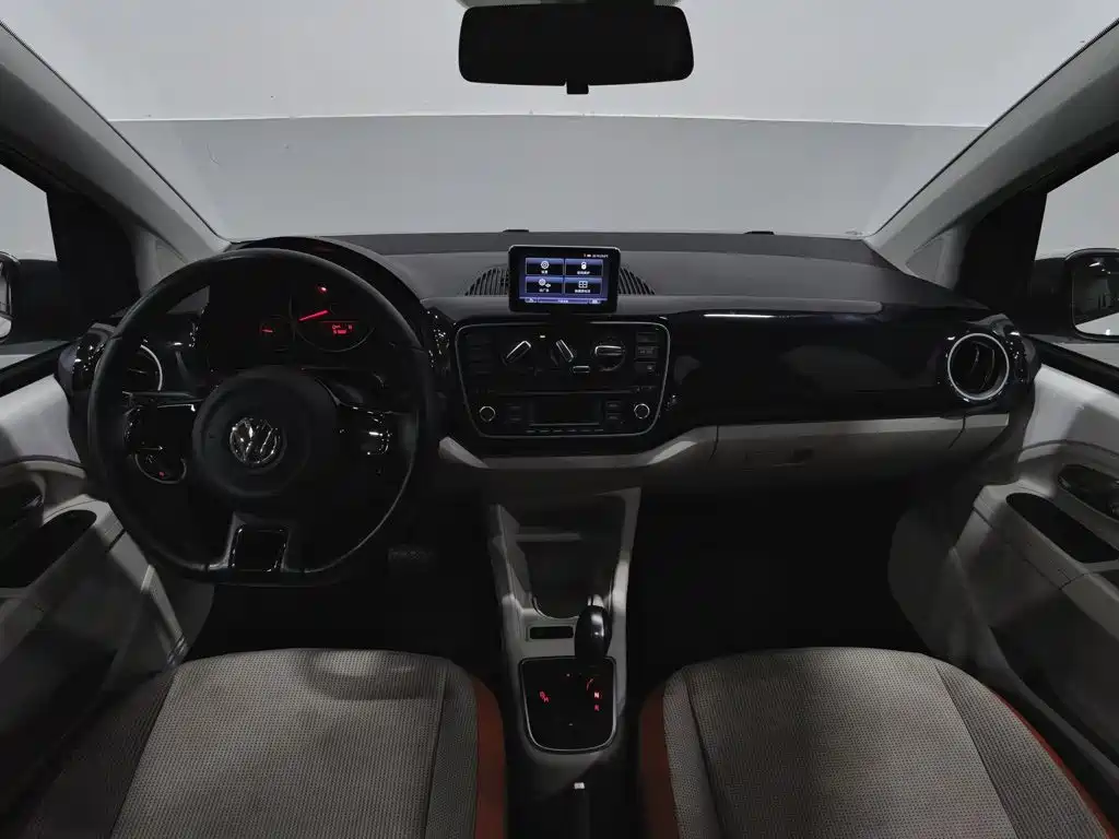 Volkswagen up! — миниатюра 5