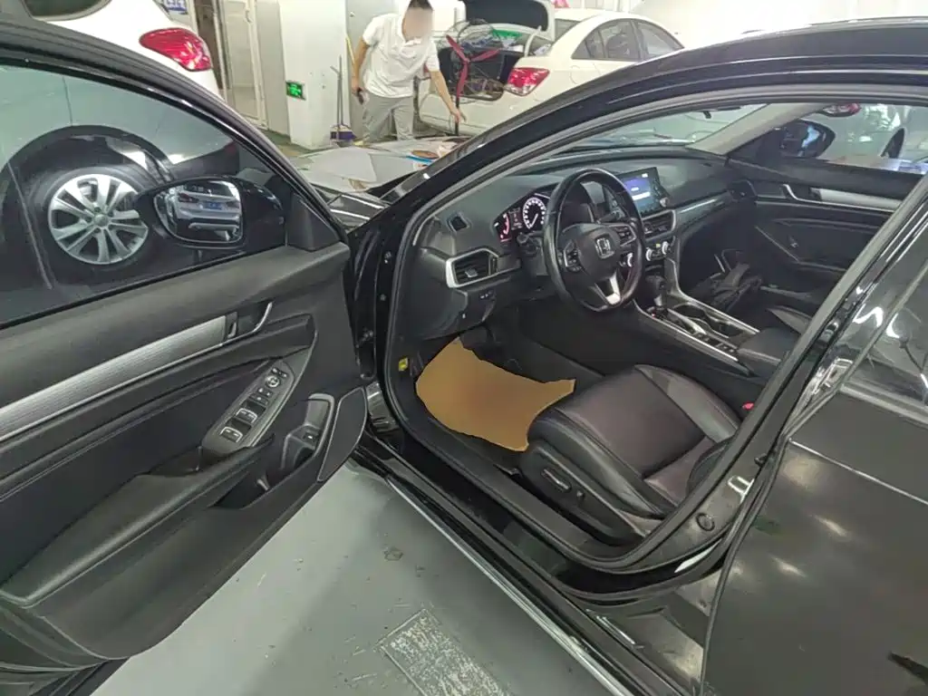 Honda Accord — миниатюра 16