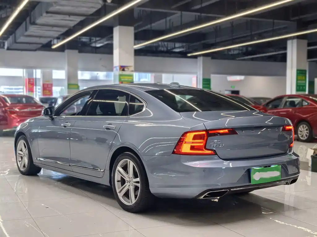 Volvo S90 — миниатюра 5