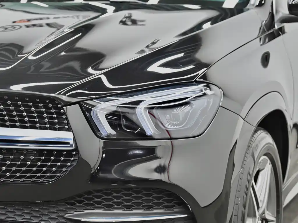 Mercedes-Benz GLE (Import) — миниатюра 26