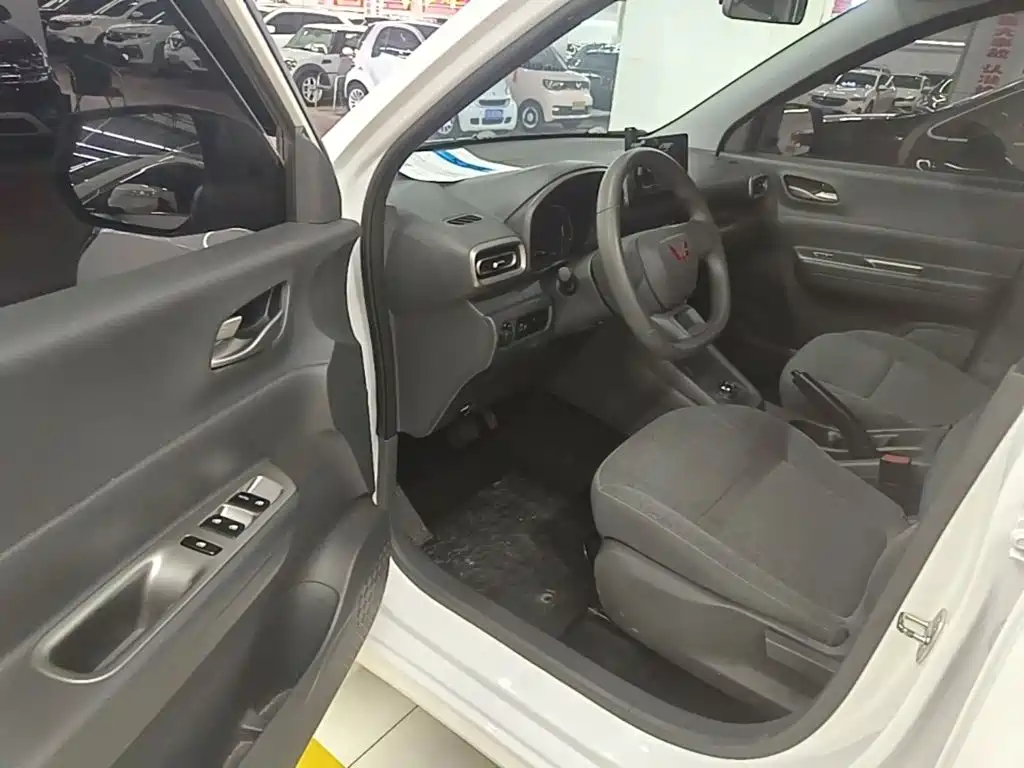Wuling Hongguang EV — миниатюра 12
