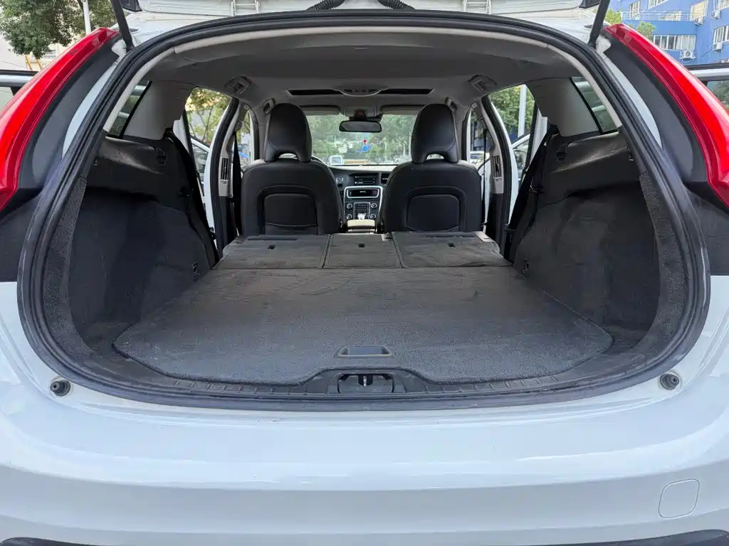 Volvo V60 — миниатюра 22
