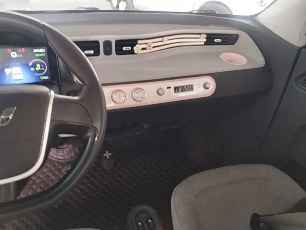 Wuling MINIEV — миниатюра 13