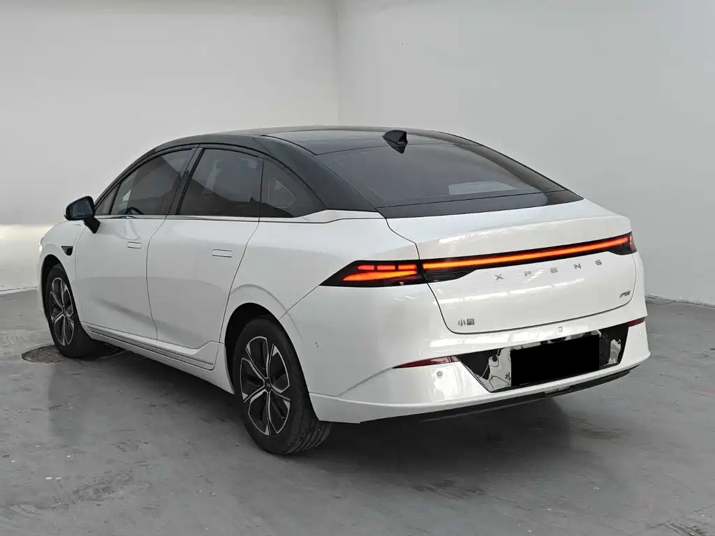 XPeng P5 — миниатюра 7