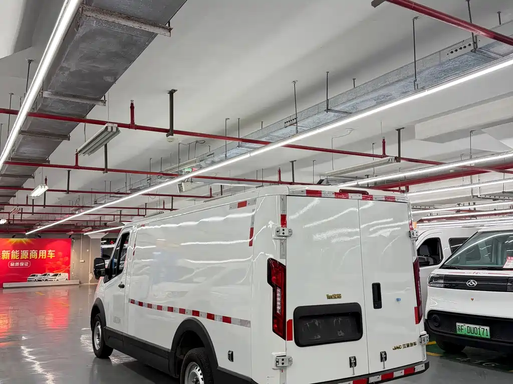 JIANGQI GROUP VAN BAOLU