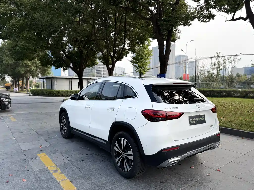 Mercedes-Benz GLA — миниатюра 8