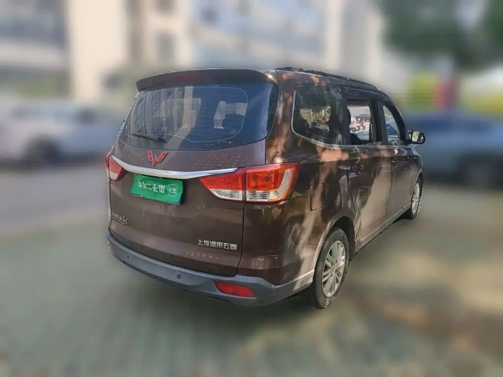 Wuling Hongguang — миниатюра 5