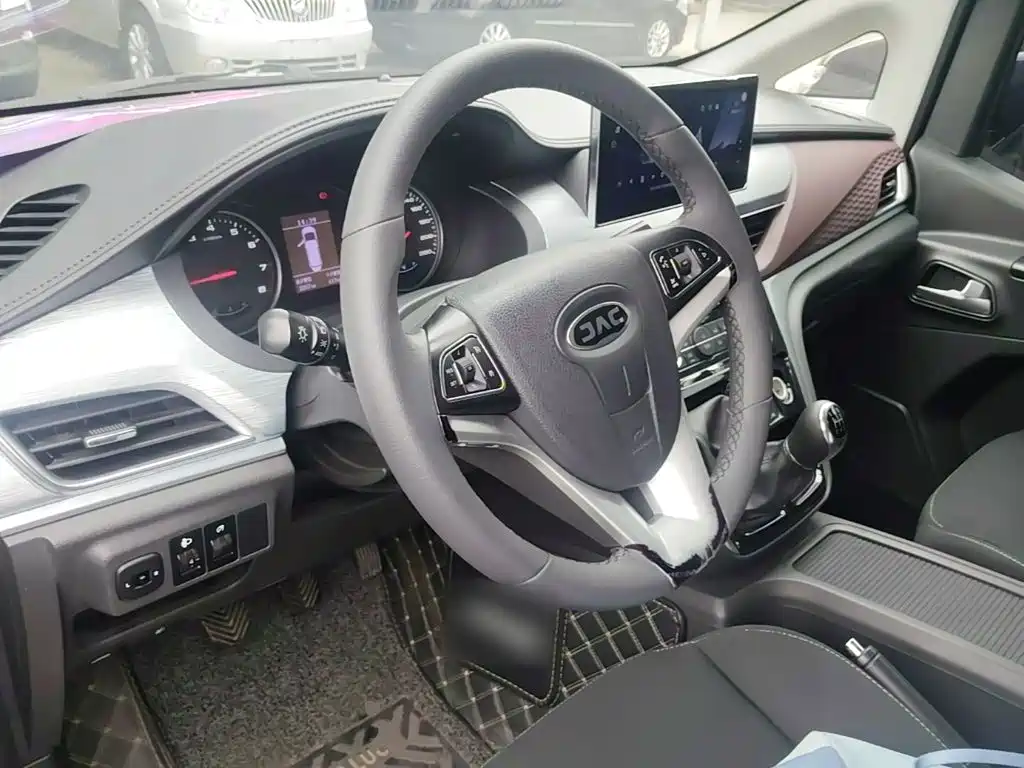JAC Refine Refine M3 — миниатюра 10