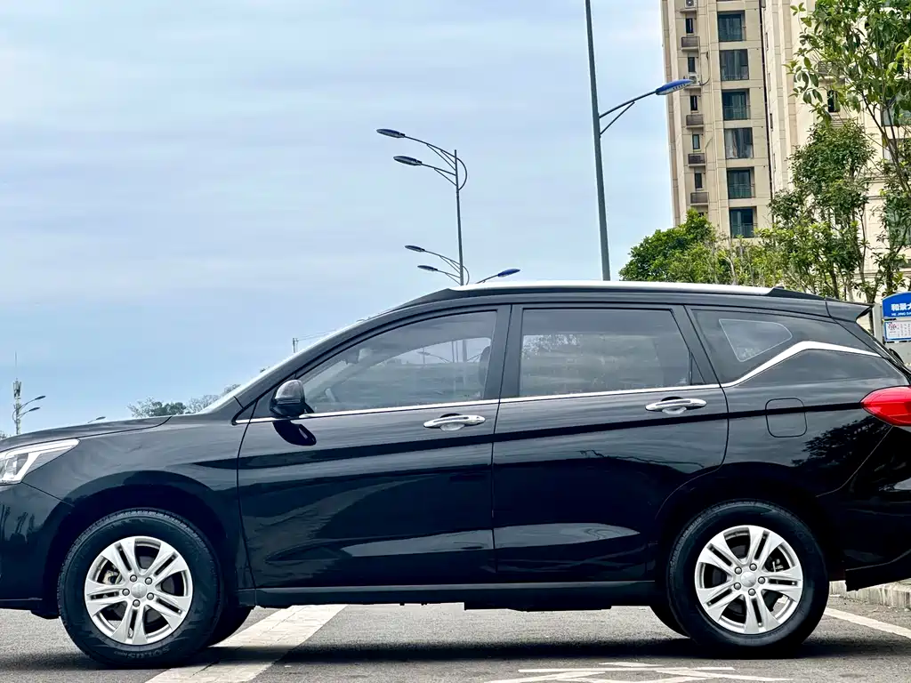 Haval M6 2019 1.5T MT Elite V