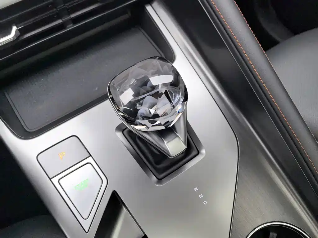 Roewe RX5 New Energy — миниатюра 13