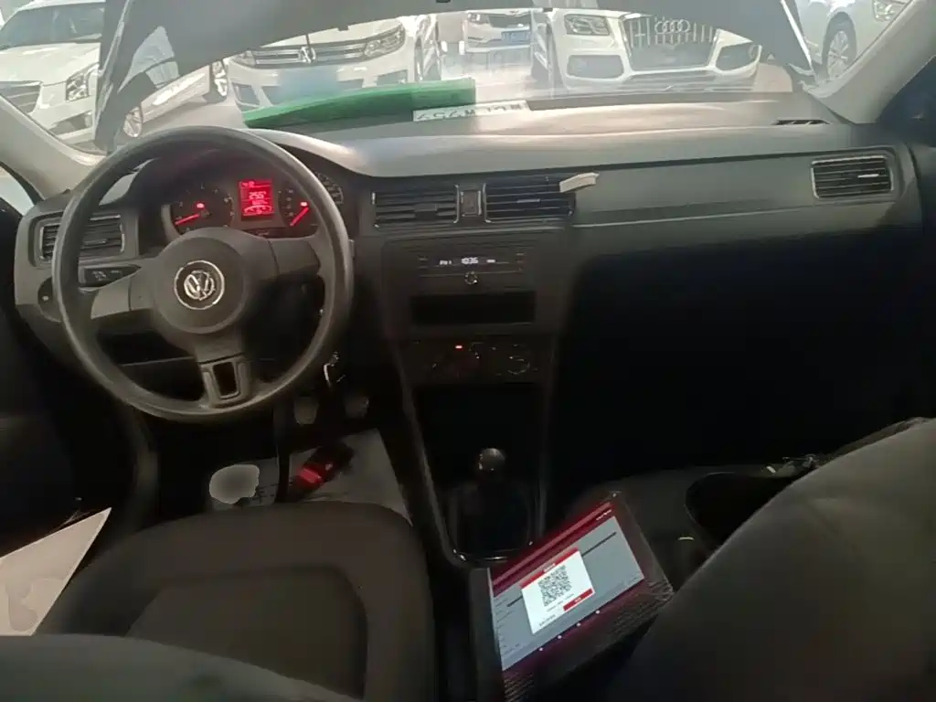 Volkswagen Santana — миниатюра 10