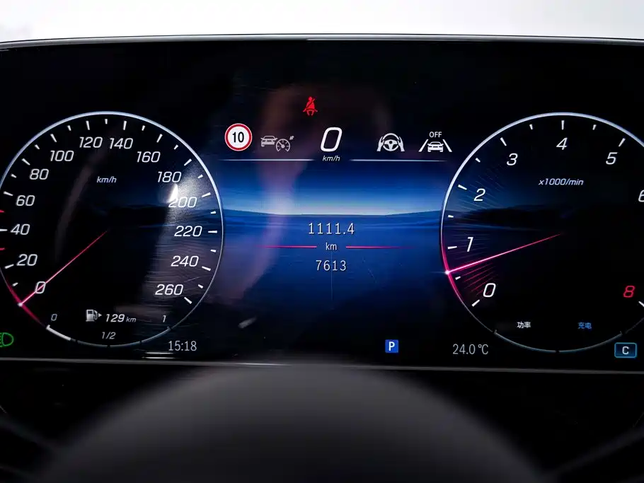 Mercedes-Benz E-Class — миниатюра 16