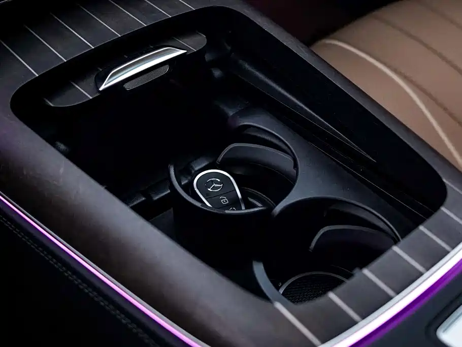 Mercedes-Benz E-Class — миниатюра 29