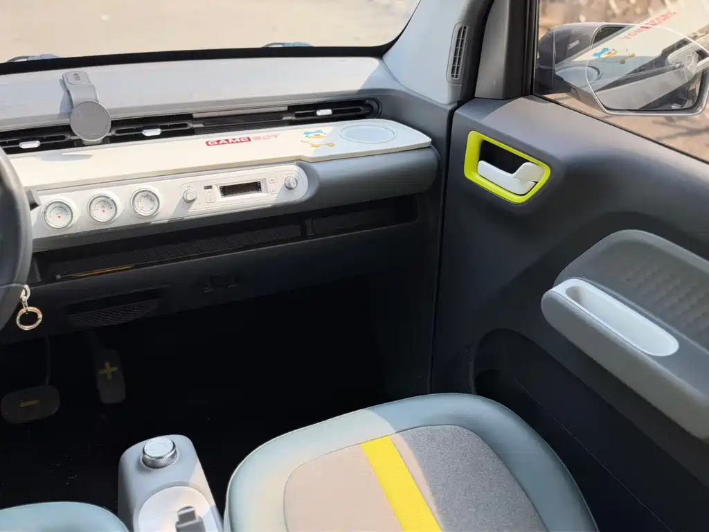 Wuling MINIEV — миниатюра 5