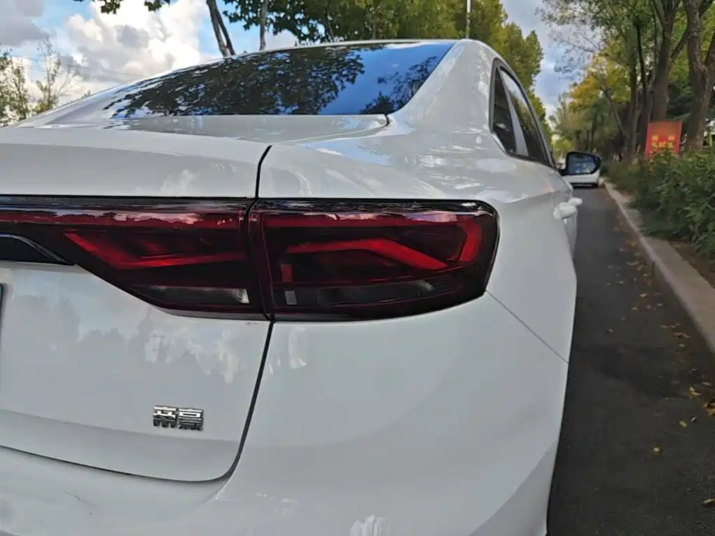 Geely Emgrand — миниатюра 8