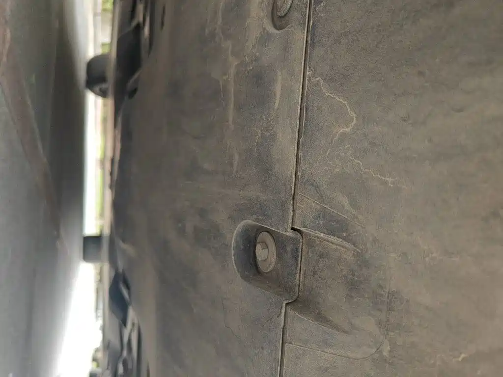 Tesla Model Y — миниатюра 25