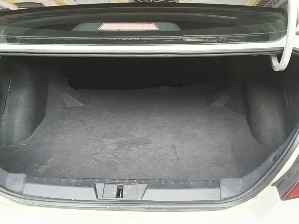 Geely Emgrand — миниатюра 19