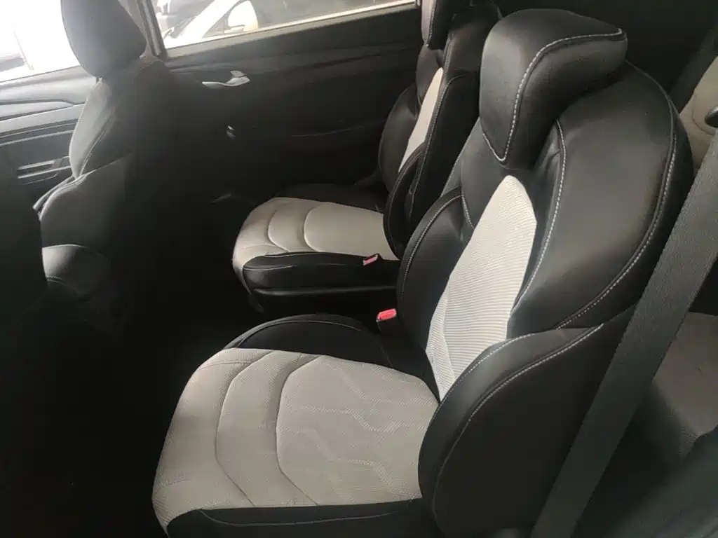Wuling Hongguang S3 — миниатюра 17