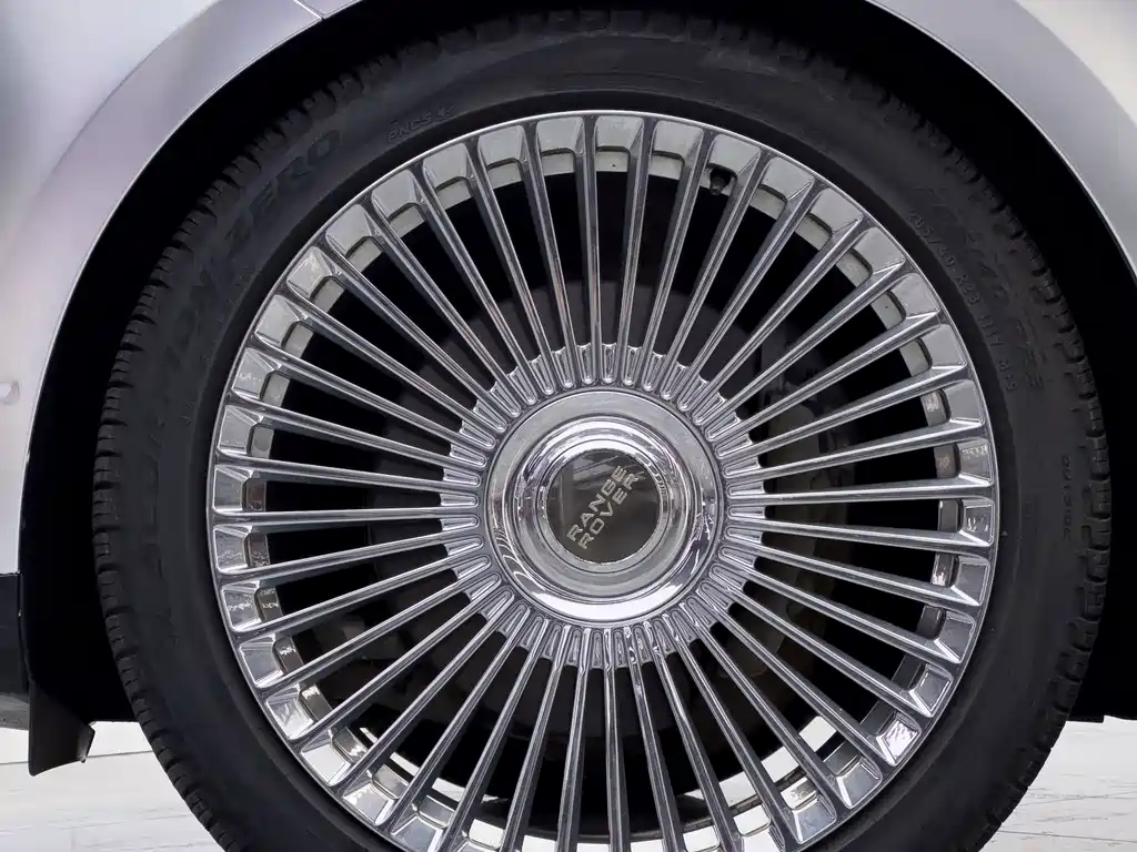 Land Rover Range Rover — миниатюра 7