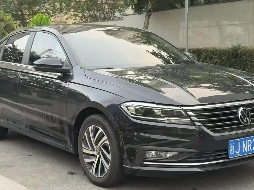 Volkswagen Lavida — миниатюра 2