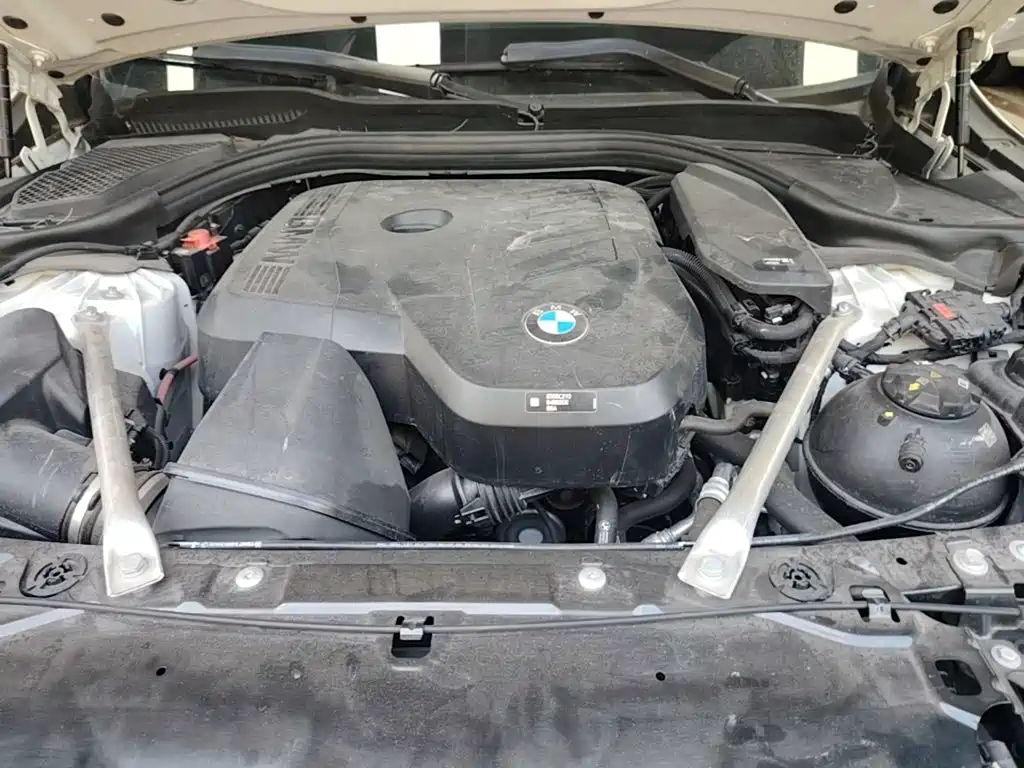 BMW 5 Series — миниатюра 20