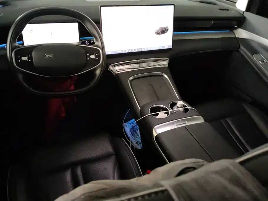 XPeng X9 — миниатюра 11