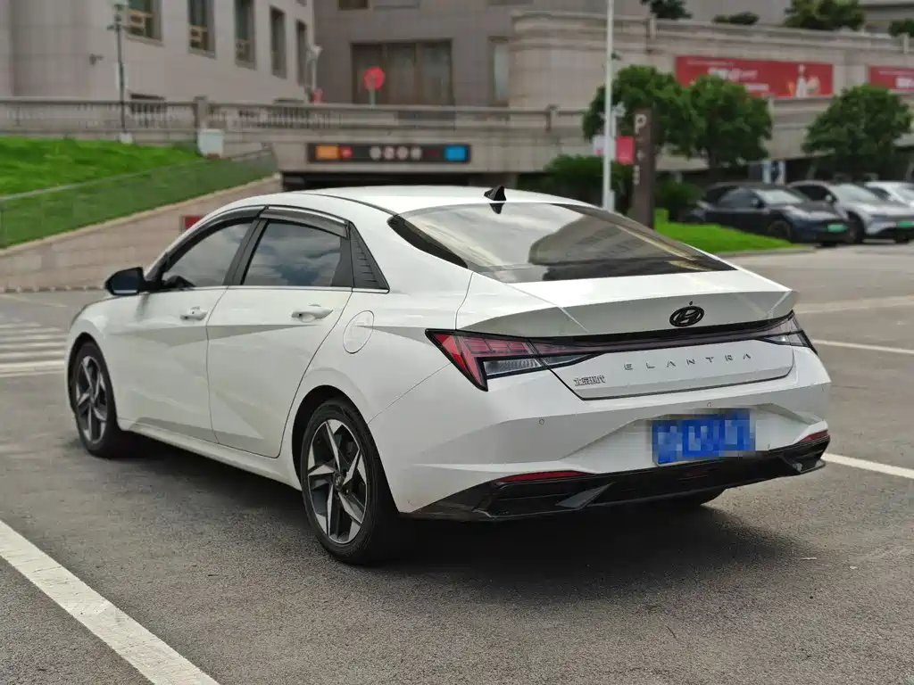 Hyundai Elantra 2022 1.5L CVT GLX Elite