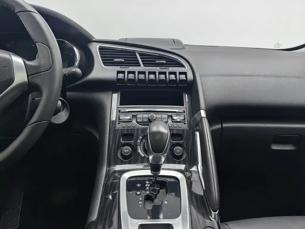 Peugeot 3008 — миниатюра 12